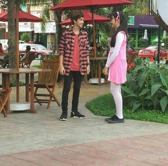 (ANCUR DAH !!) Umbar adegan anak SMP pacaran. sinetron Super Puber dikecam netizen