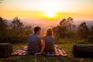460 Koleksi Gambar Weekend Romantis HD Terbaru
