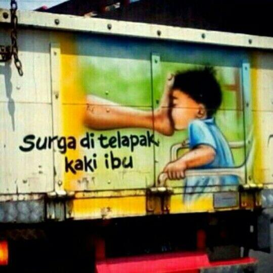 (+Pict) Tulisan Di Belakang Mobil Truk, yang bisa bikin kita tersenyum sampai tertawa