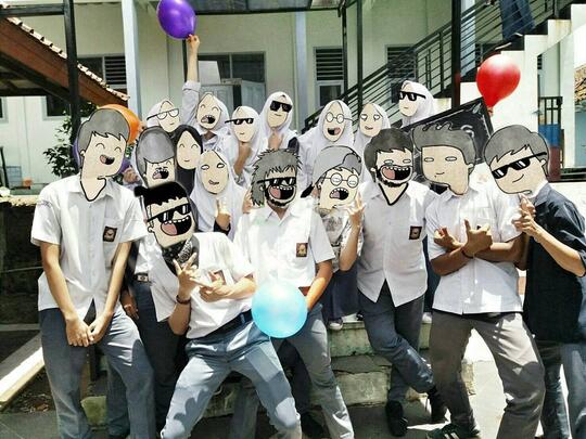 Selfie Muka Kartun Yang Lagi Ngetren Banget Nih