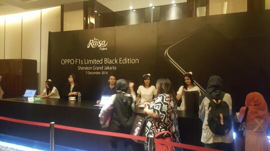 Live Thread and Live Streaming : OPPO Raisa Phone