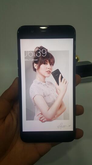 Live Thread and Live Streaming : OPPO Raisa Phone