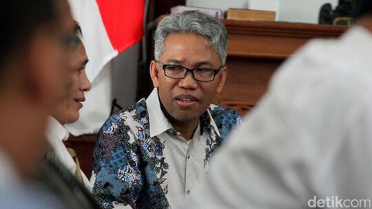 HAKIM TOLAK PRAPERADILAN BUNI YANI