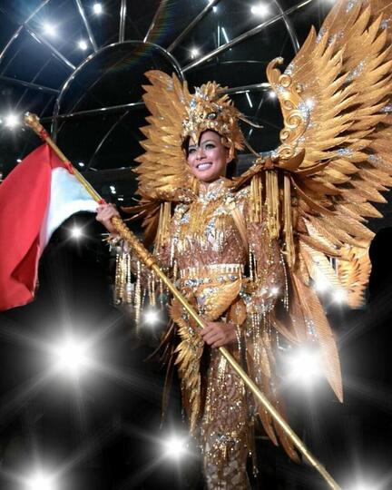 "Garuda" – National Costume yang Dipakai Wakil Indonesia Di Miss Universe 2017