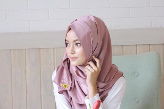 Yang Membuka Aurat Memang Menggoda, Tapi Yang Berhijab Lebih Istimewa