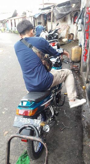Di cari orang ini bawa kabur motor yamaha Touch