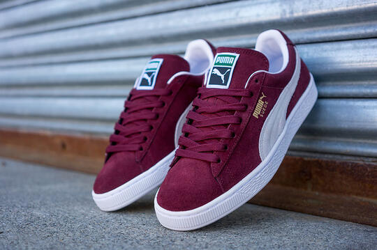 10 Sepatu Sneakers Legendaris Dunia