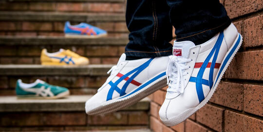 10 Sepatu Sneakers Legendaris Dunia