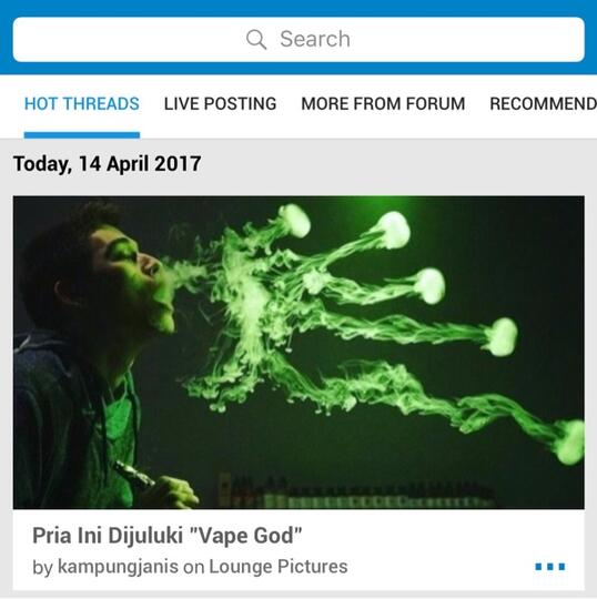 Cowok Ini Dijuluki VAPE GOD