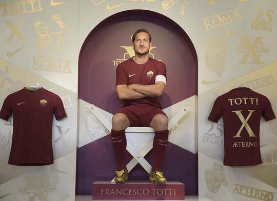Deretan Sepatu Francesco Totti