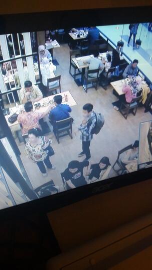 PENCURIAN TAS DI MALL GREEN PRAMUKA CITY