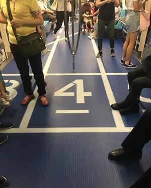 Gerbong Kereta Ini Berasa Kayak Tempat Olahraga Gan