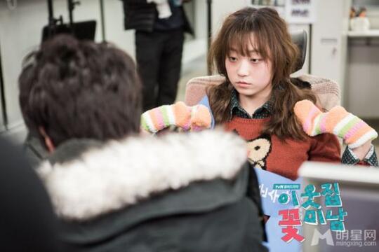 Kebangetan! Cewek Ini Nyaris Kehilangan Penglihatannya Gara-gara Nonton Drama Korea