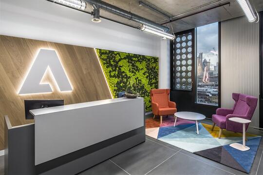 Intip Kerennya Markas Adobe di London Yuk!