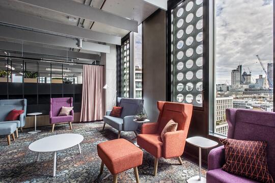 Intip Kerennya Markas Adobe di London Yuk!