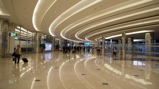 Pengumuman di Bandara Dubai Menggunakan Bahasa Jawa ?!