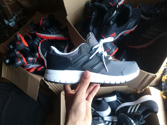 dropship sneakers