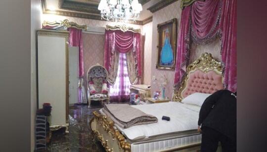 Mengintip Isi Rumah Mewah Bak Istana Bos First Travel