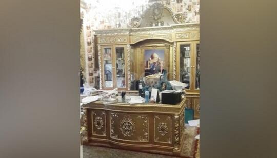 Mengintip Isi Rumah Mewah Bak Istana Bos First Travel