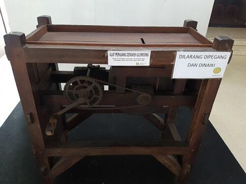 Menapaktilasi Riwayat Kretek Nusantara di Museum Kretek Kudus
