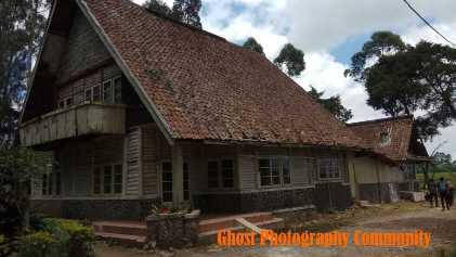 Rumah Berhantu Di Atas Bukit (Base On Field Report on August 24, 2017)