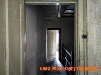 Rumah Berhantu Di Atas Bukit (Base On Field Report on August 24, 2017)