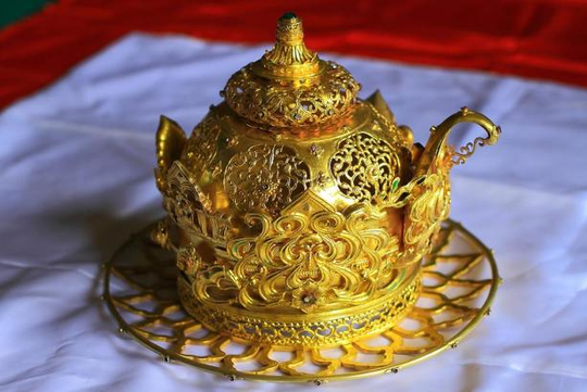 Mahkota Emas dan Bertabur Ratusan Permata Raja Gowa Hilang