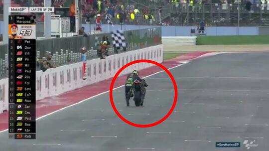 Perjuangan Luar Biasa, Hanya Demi 1 Poin, Yohann Zarco Dorong Motor Hingga Finis