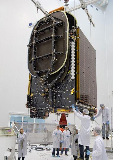 BELAJAR DARI KAUM BUMI DATAR: Foto Satelit Tidak Ada