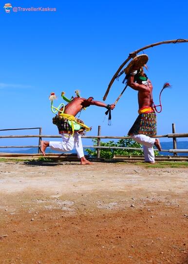 Mengenal Simbol Ksataria di Manggarai dengan Tradisi Tari Caci !