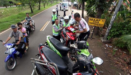 Inilah Aksi Pengendara Motor Ketika Ada Razia