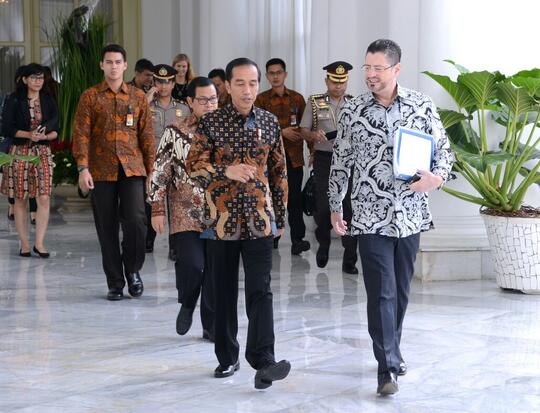 Jokowi Ingatkan Empat Pemda Ini Tak "Parkirkan" Dana APBD di Bank