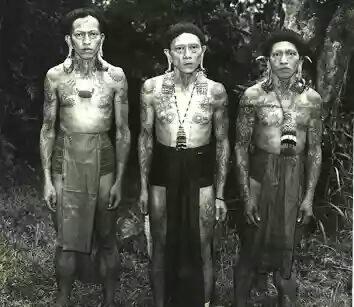Foto langka dan jadul potret kehidupan Suku Dayak di Borneo, keren!