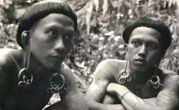 Foto langka dan jadul potret kehidupan Suku Dayak di Borneo, keren!