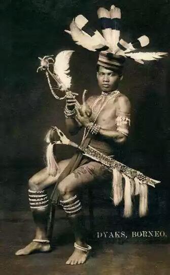 Foto langka dan jadul potret kehidupan Suku Dayak di Borneo, keren!