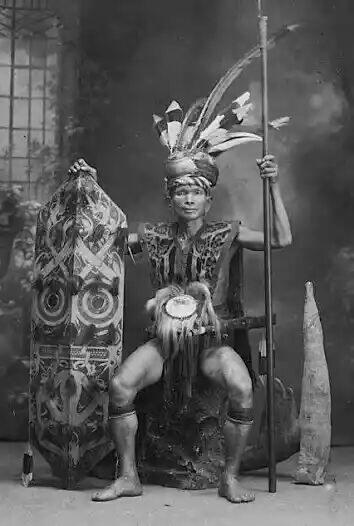 Foto langka dan jadul potret kehidupan Suku Dayak di Borneo, keren!