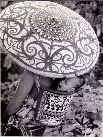 Foto langka dan jadul potret kehidupan Suku Dayak di Borneo, keren!