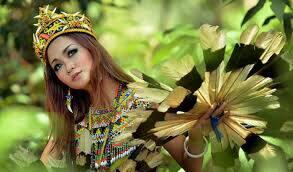 Foto langka dan jadul potret kehidupan Suku Dayak di Borneo, keren!