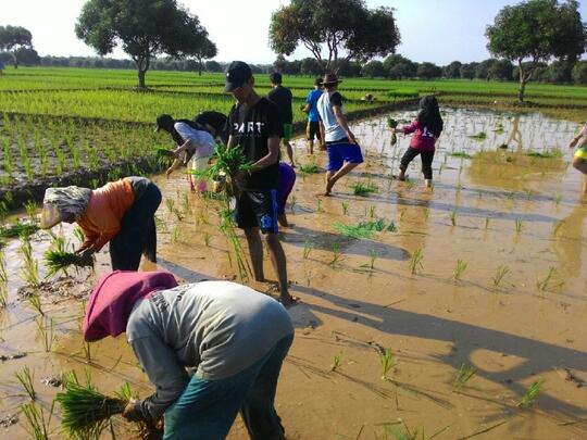 Dari Mulai Beli Kopi Keliling Sampe Bisa Liburan, Jangan Pernah Remehkan 10ribu