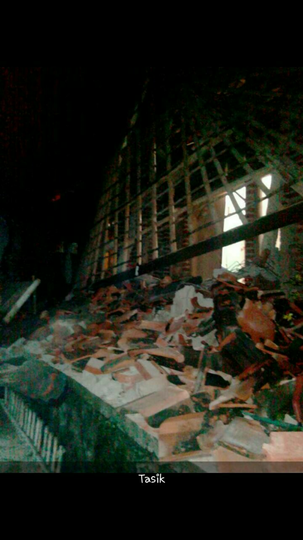 Gempa 7,3 SR Guncang Pulau Jawa