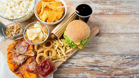 Hati-Hati, Makan Sendirian Ternyata Bisa Timbulkan Penyakit
