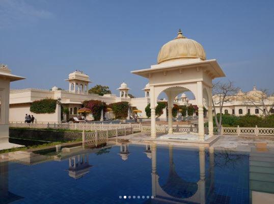 Mengenal City Palace Destinasi Wisata Raisa Hamish Di India