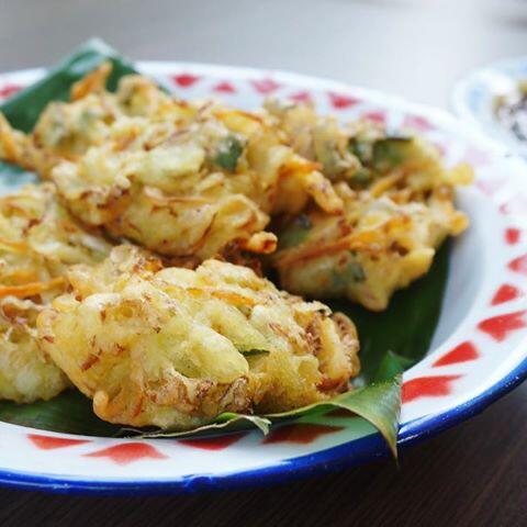 Mampir Yuk, 10 Gorengan dan Jajanan yang perlu agan cicipin di angkringan (part 3)