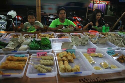 Mampir Yuk, 10 Gorengan dan Jajanan yang perlu agan cicipin di angkringan (part 3)