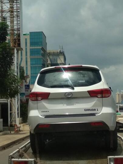 SUV Esemka Garuda 1 Menampakkan Diri