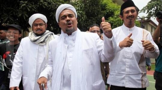 Habib Rizieq Disebut Masih Beristikharah Tentukan Soal Kepulangannya Dari Arab Saudi