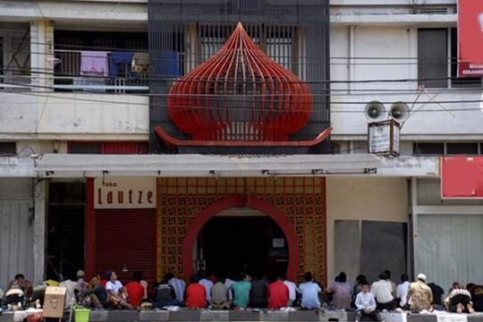 Uniknya masjid-masjid di Indonesia bertema "oriental" 