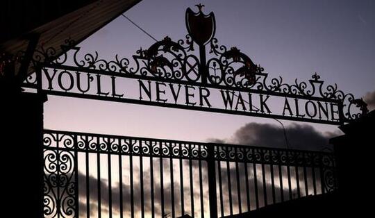 Dukung Liverpool Itu Berat. Kamu nggak akan kuat. Biar aku saja