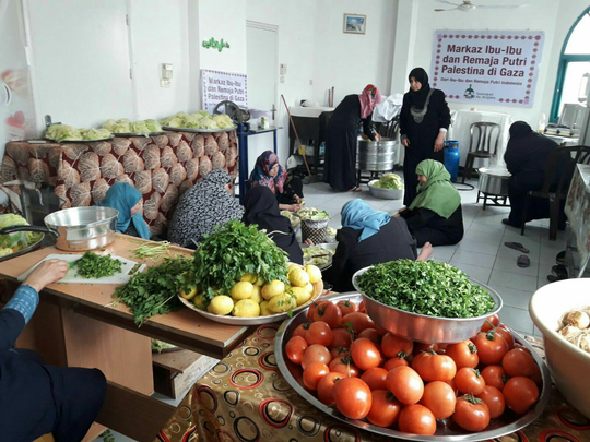 Berbagi Kebaikan Ala Masyarakat Indonesia dan The Power Of Emak-emak Gaza