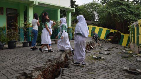 Bencana Tanah Bergerak Apa Penyebabnya ?